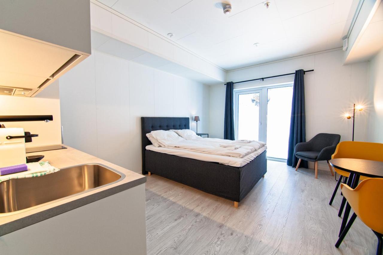 Stylish And Serviced Studio Apartment In Lofoten Svolvaer Bagian luar foto