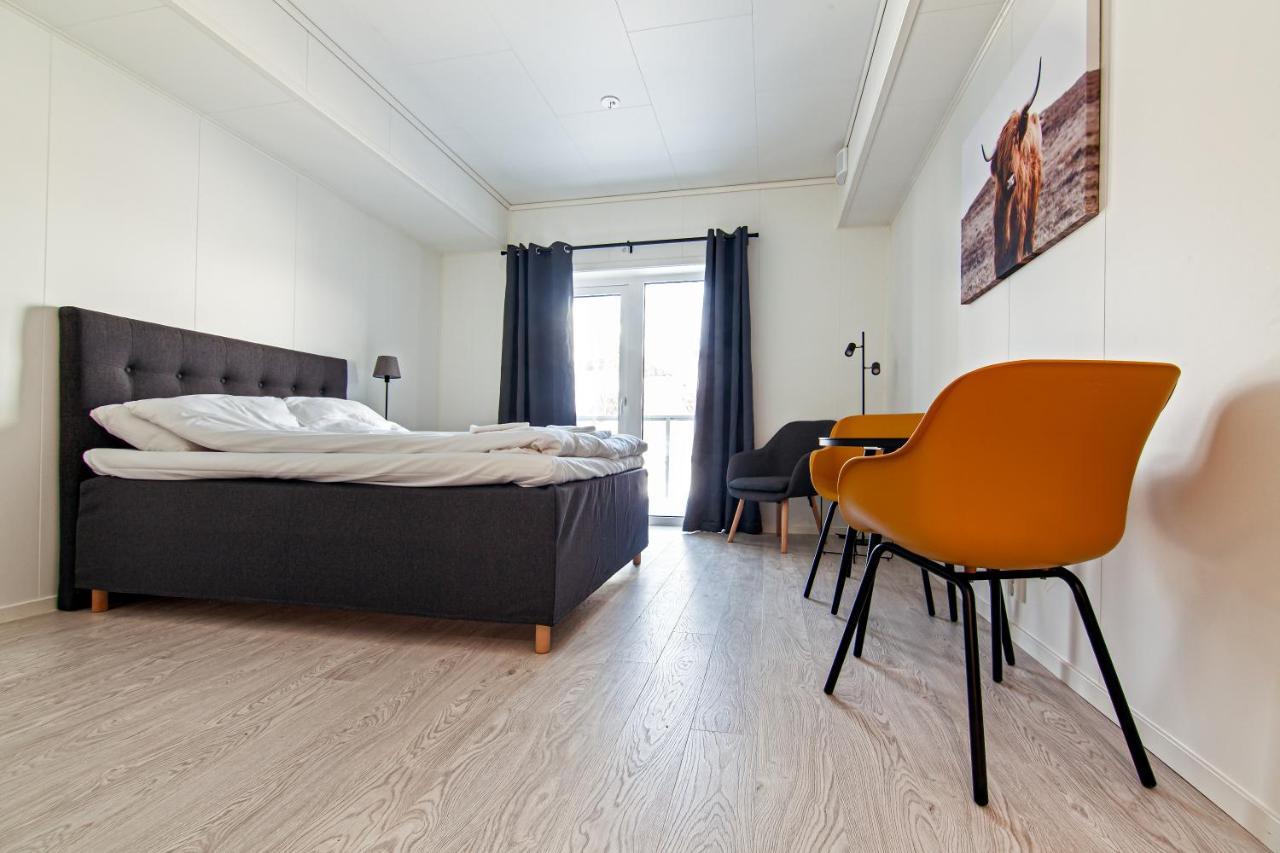 Stylish And Serviced Studio Apartment In Lofoten Svolvaer Bagian luar foto