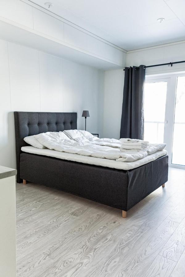 Stylish And Serviced Studio Apartment In Lofoten Svolvaer Bagian luar foto